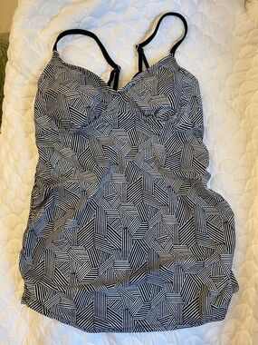 Isabel Maternity Black & White Geometric Tankini Small
